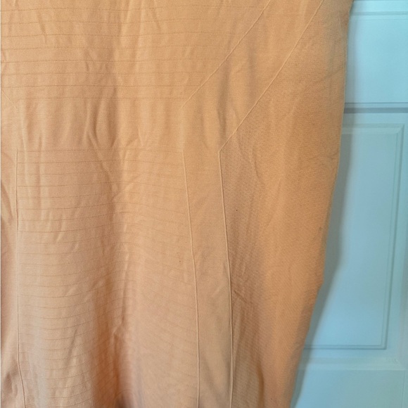 Alphalete Tank Top Muscle Shirt Size M Orange Stretch Sleeveless New No Tag - Picture 8 of 8